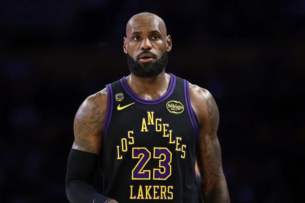 LeBron James decide que sairá do Lakers, mas cria mistério sobre próximo time