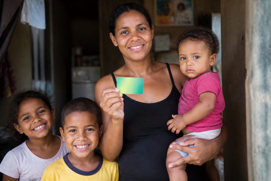 Beneficiários com NIS de final 8 recebem Bolsa Família de julho